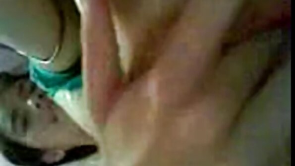 Junger Kerl sexfilme mit reifen frauen küsst Mollige Reife im Badezimmer