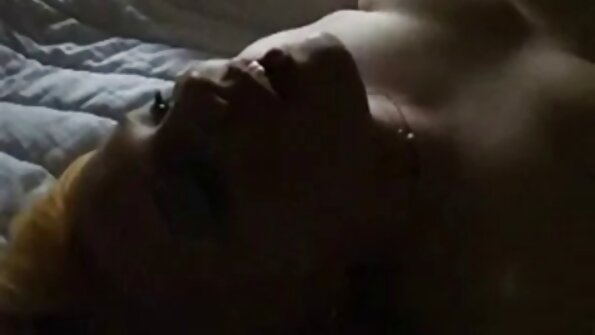 Unerfahrenes Mädchen lernt Geschmack sexfilme mit ältere frauen Strapon